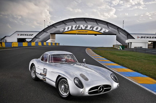 勒芒赛道上的轻量冠军 梅赛德斯-奔驰300 slr