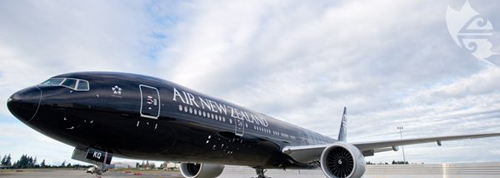 波音向新西兰航空交付世界最大全黑涂装飞机