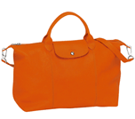 Longchamp 推出升级版水饺包Le Pliage® Cuir