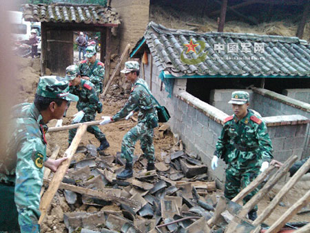 7级地震,目前已造成云南宁蒗县2人死亡47人受伤.