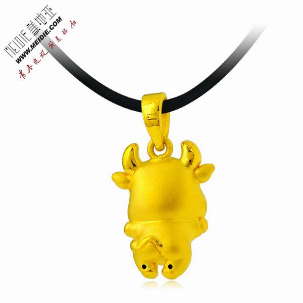 美地亚珠宝3d硬千足金可爱生肖牛吊坠图片_珠宝图片