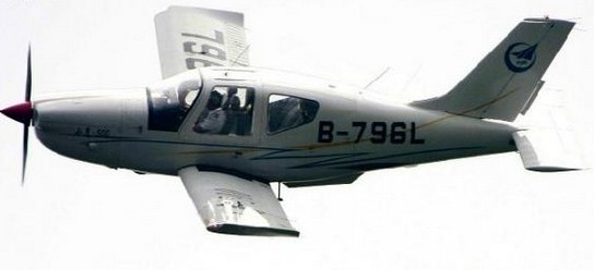 国产"空中奔驰" 小鹰500多用途轻型飞机