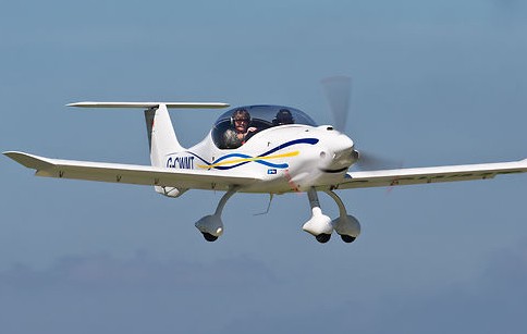 mcr-01轻型飞机