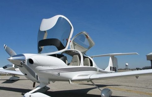国产钻石da40私人飞机:性能出色 销量大