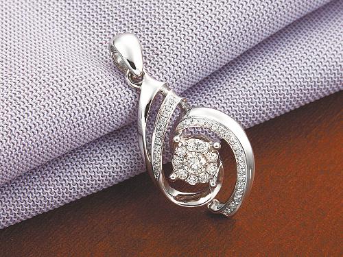 七夕情人节促钻石首饰热销 七夕情人节带动金伯利钻石首饰热销