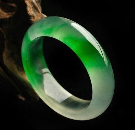 万利福珠宝举办年度“翡翠直销惠”