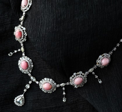 重41克拉海螺珍珠钻石项链惊现上海