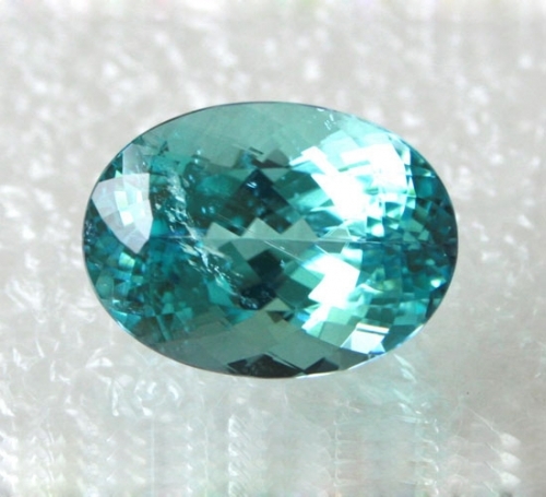 什么是帕拉依巴碧玺