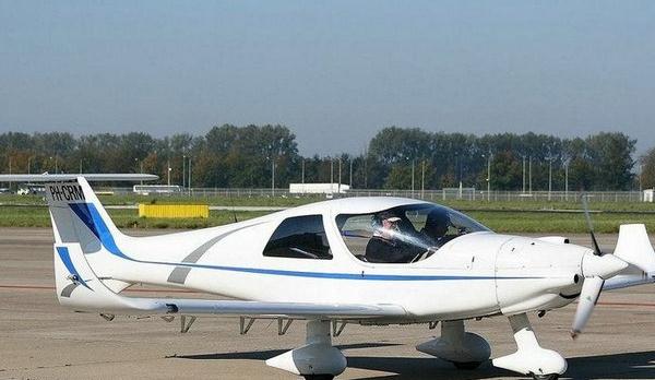 阿波罗-4 目前世界上同类型中性能最优异的私人飞机