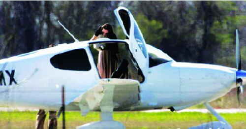 成龙价值2亿私人飞机揭秘 明星私人飞机有多高大上