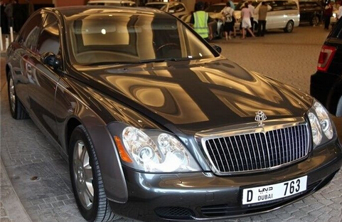 全宇宙最奢侈警局 迪拜警察巡逻都用超级跑车