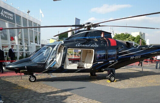 阿古斯塔·韦斯特兰公司公开了其aw169私人直升机的vip机型的全新内饰