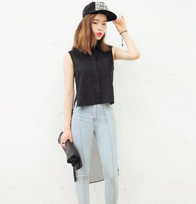 初秋<a href='http://www.china1f.com' target='_blank'><a href='http://www.china1f.com' target='_blank'>服装</a></a>搭配技巧:高腰牛仔裤怎么搭配上衣?