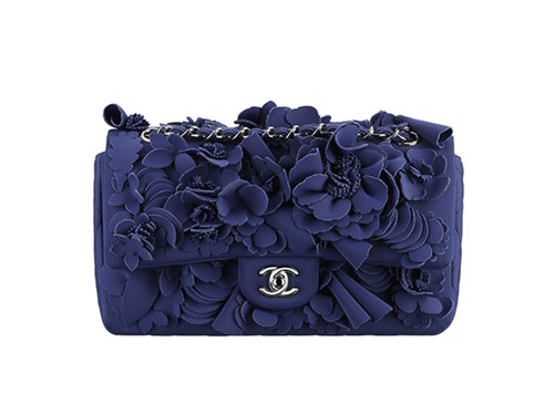 Chanel推出2015早春度假系列箱包配饰新品
