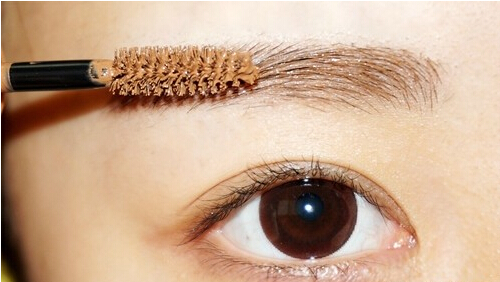 尺子修眉实用图解 韩式一字眉怎么修?