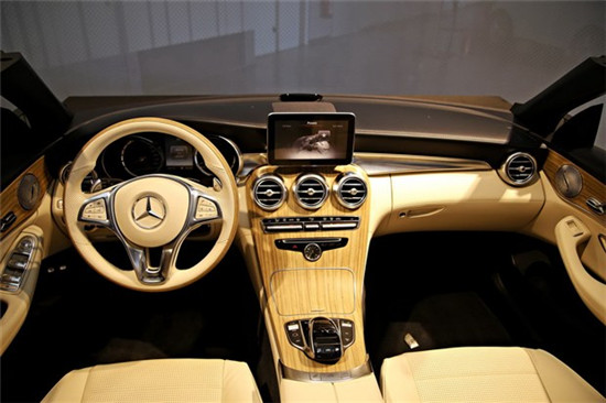 将于2015年发布 奔驰全新C级敞篷版路试谍照曝光