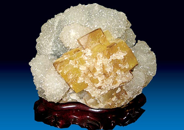 重晶石是什么_重晶石矿_重晶石化学式_重晶石用途