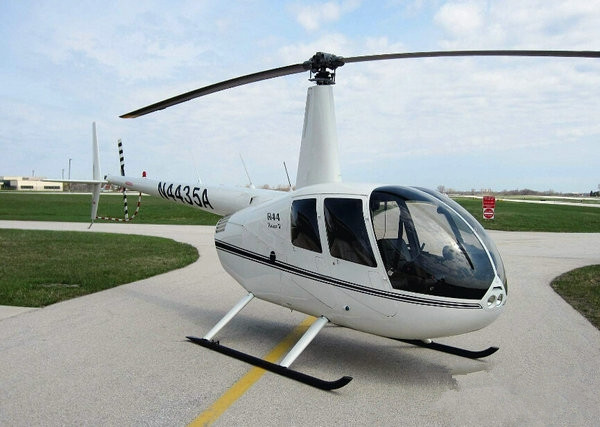 罗宾逊r44直升机参考价格392万人民币(国内交货含税)