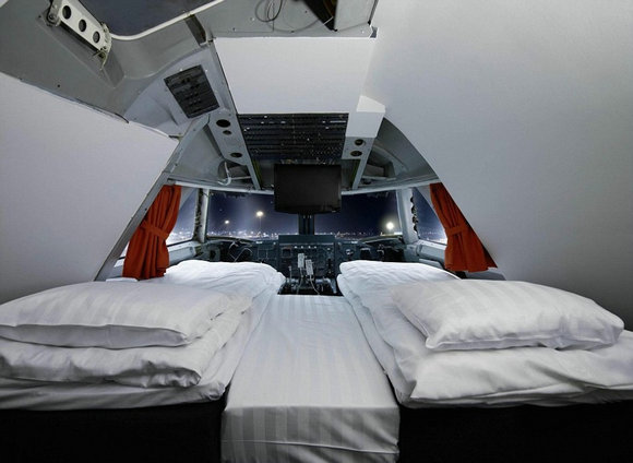 热门飞机波音747 变身转型时尚旅社