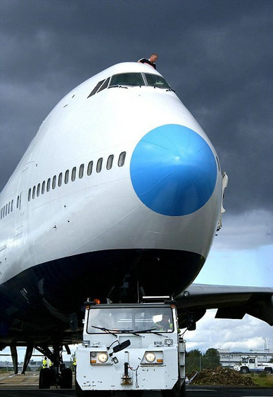 热门飞机波音747 变身转型时尚旅社