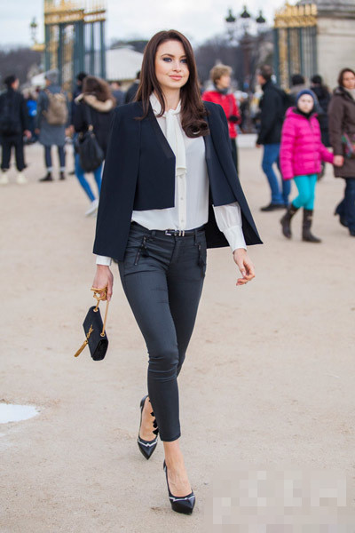 冬装<a href='http://www.china1f.com' target='_blank'>服装</a>流行趋势 衬衫搭配紧身裤