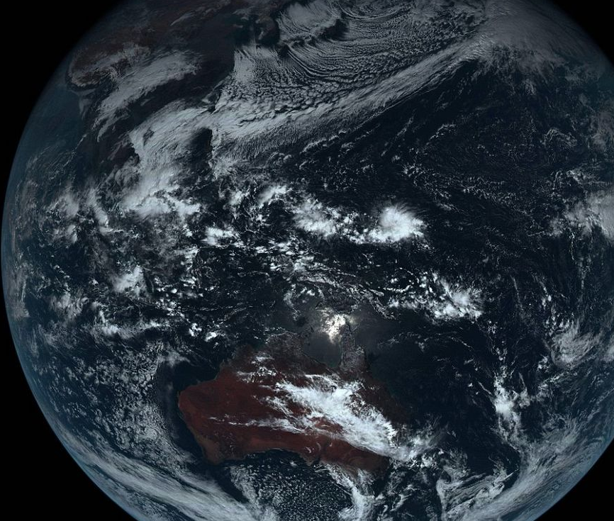 日本卫星拍摄地球最真实颜色