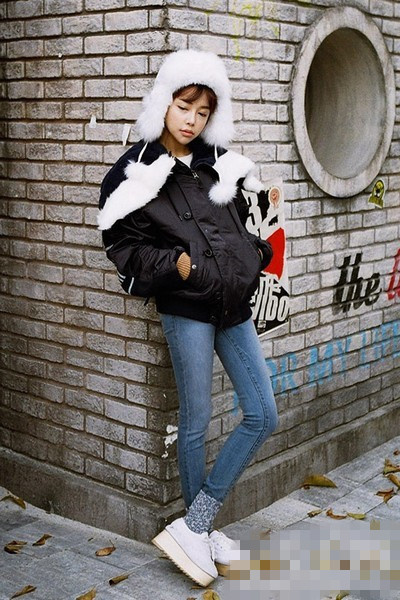 保暖显高穿衣搭配技巧指南 小袜子有大用途