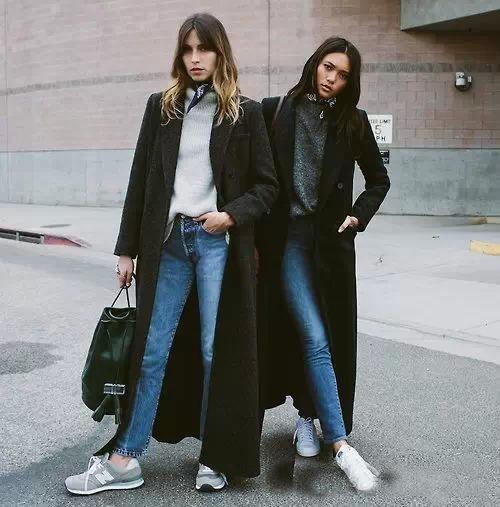 还穿打底裤?牛仔裤<a href='http://www.china1f.com' target='_blank'>服装</a>流行趋势强势回归!