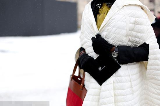 羽绒服穿衣搭配技巧示范 再也不用担心显胖了