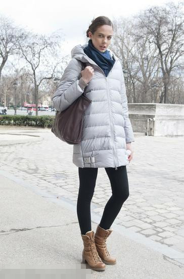 羽绒服穿衣搭配技巧示范 再也不用担心显胖了