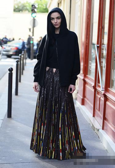 霸道任性如我 长裙<a href='http://www.china1f.com' target='_blank'>服装</a>流行趋势示范