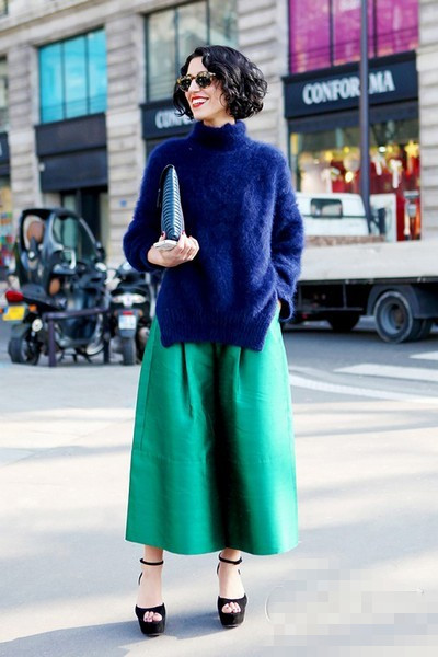 造型轻松up 高领毛衣<a href='http://www.china1f.com' target='_blank'>服装</a>流行趋势示范