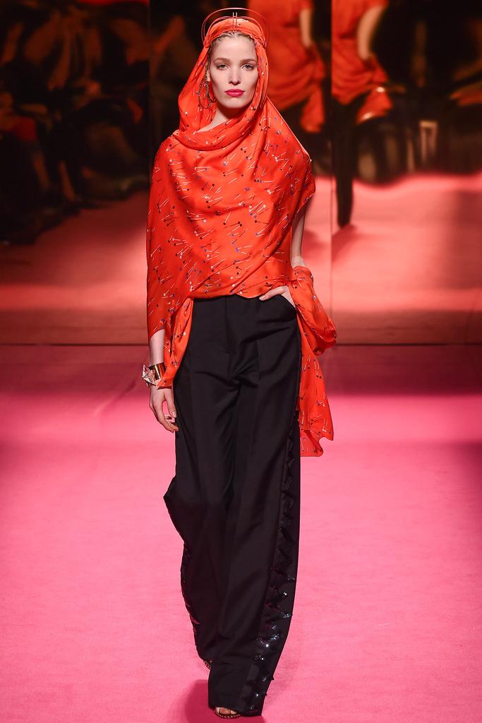 Schiaparelli <a href='http://www.china1f.com' target='_blank'>服装</a>品牌2015春夏高级定制时装秀