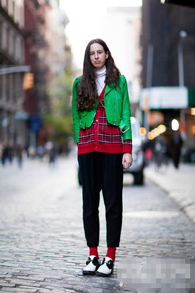 彩色<a href='http://www.china1f.com' target='_blank'>服装</a>流行趋势来袭 让初春心情更明快