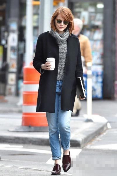 less is more!艾玛·斯通教你简约风穿衣搭配