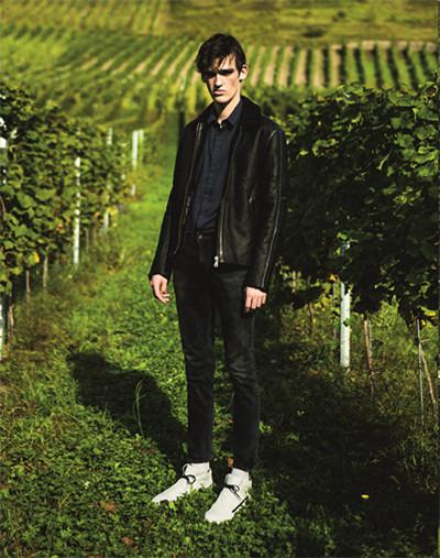 牛仔狂人看过来 万能型男穿衣搭配技巧示范