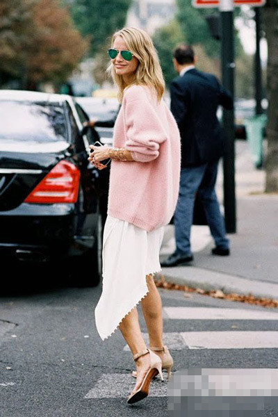 换季必须有它 羊毛衫穿衣搭配技巧攻略