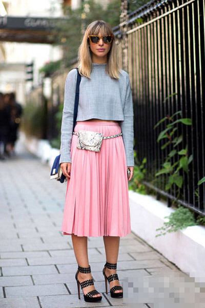 “拼”出时髦感!拼色搭配5招穿衣搭配技巧示范