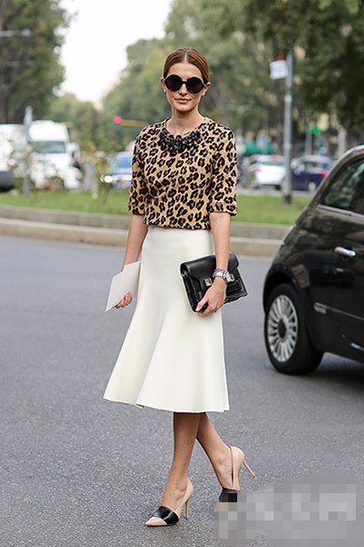 做春日主角 白色单品穿衣搭配技巧打造迷人造型