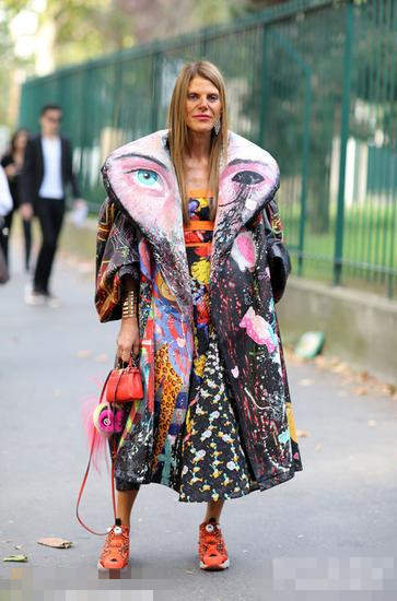 超迷你包包红透半边天 明星潮人都爱不释手