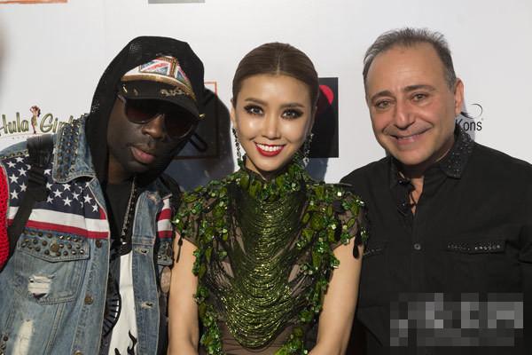 歌手里的时尚咖 王蓉服装搭配彰显国际范