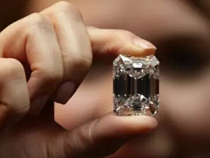 百克拉钻石迪拜展出 将于苏富比行进行拍卖
