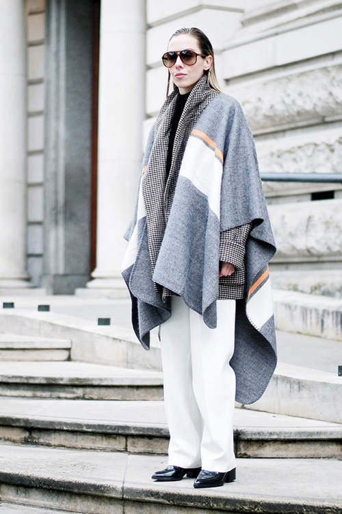 春季穿衣搭配技巧示范:灰色的朦胧美