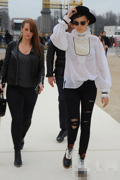 穿出时尚要成调 复古风<a href='http://www.china1f.com' target='_blank'>服装</a>流行趋势装扮IN & OUT