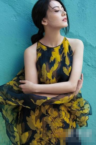 高圆圆春日街拍*** 女神怎样穿都美