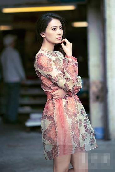 高圆圆春日街拍*** 女神怎样穿都美