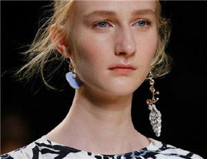 2015春夏珠宝流行趋势 掌握了你就是“尖儿”