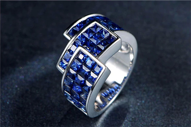 伟德bv1946官网-文创丝巾卖到西藏、稀有40克拉培育钻石……上海定制想在消博会走进大众