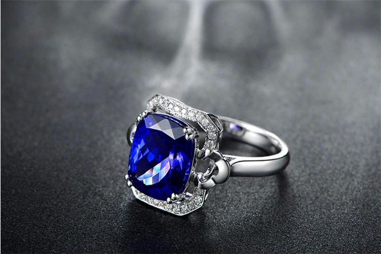 伟德bv1946官网聚宝汇科技申请基于区块链的珠宝个性化定制标准化追溯方法专利解决传统方案无法实现跨机构责任追溯