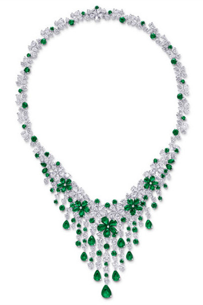 格拉夫推出Carissa系列珠宝 演绎花朵最迷人姿态